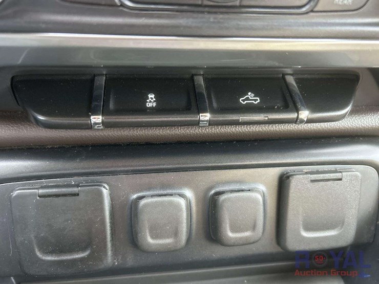 2014-chevrolet-silverado-image-27