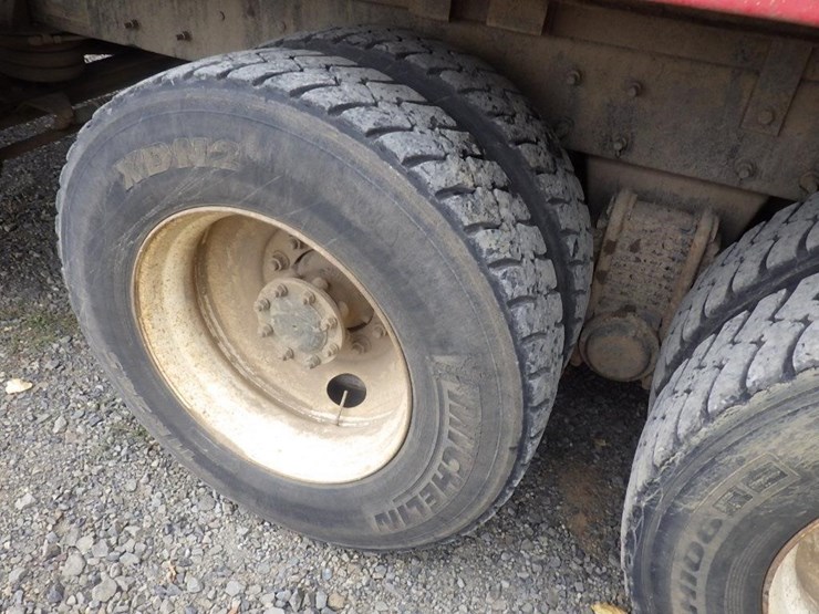 2005-mack-cv713-granite-15'-3-axle-dump-truck-image-38
