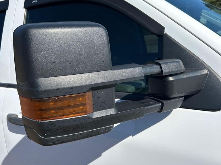 2019-chevrolet-silverado-3500hd-image-33