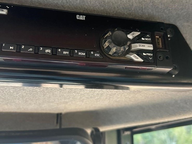 2018-caterpillar-d6n-xl-image-62