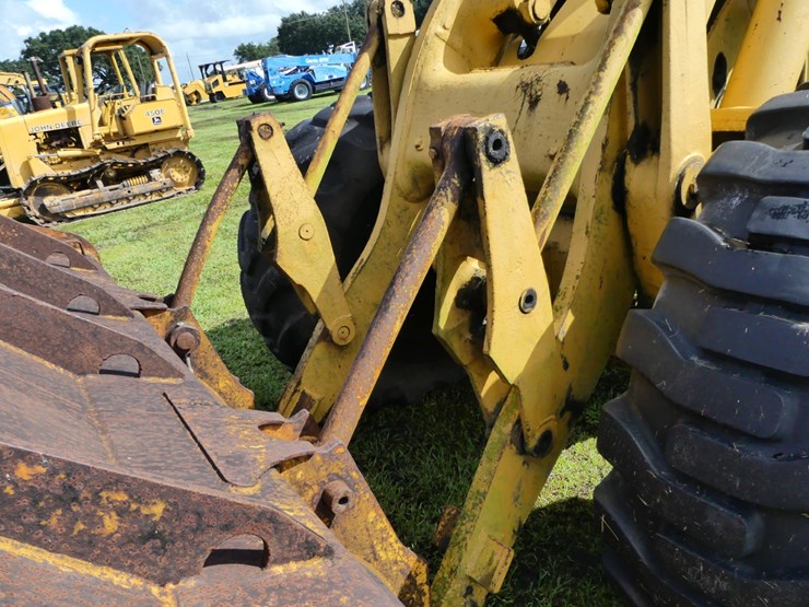caterpillar-966-image-9