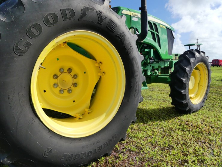 2015-john-deere-5075e-image-6