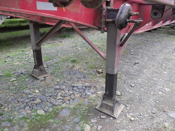 52'-4-axle-flatbed-trailer-image-10