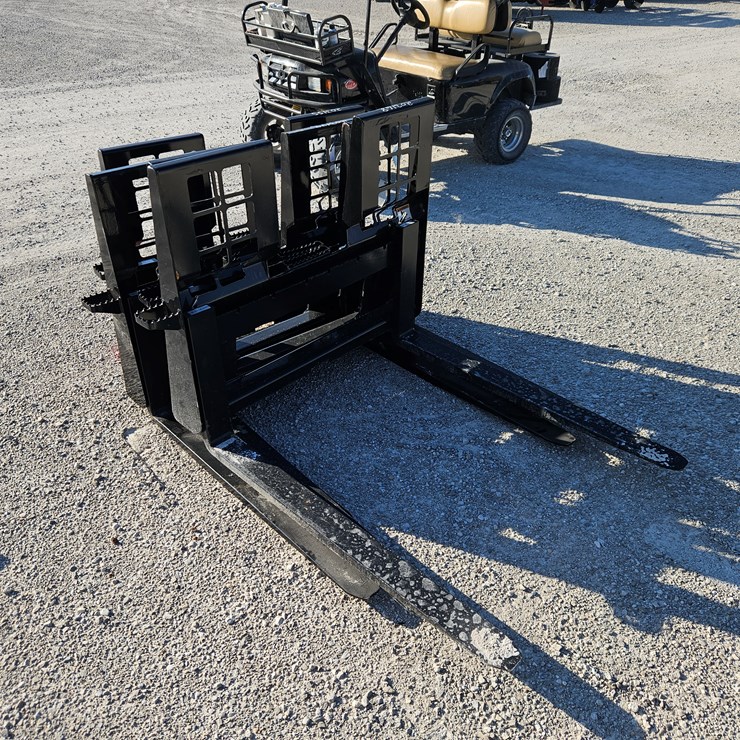 #203179 • New WT Pallet Forks