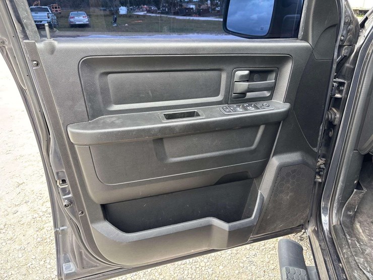 2019-dodge-ram-1500-image-11