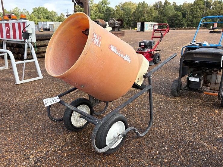 #6939-•-electric-concrete-mixer-image-2