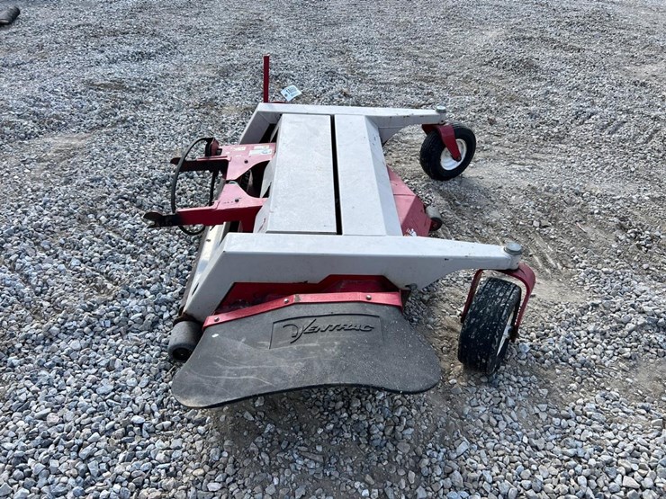 ventrac--60"-hm602-finish-mower-image-6