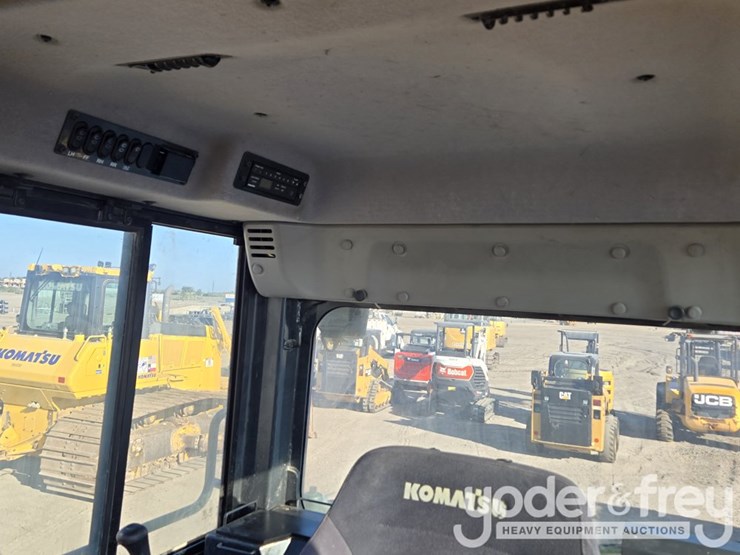 2020-komatsu-d61pxi-24-image-43