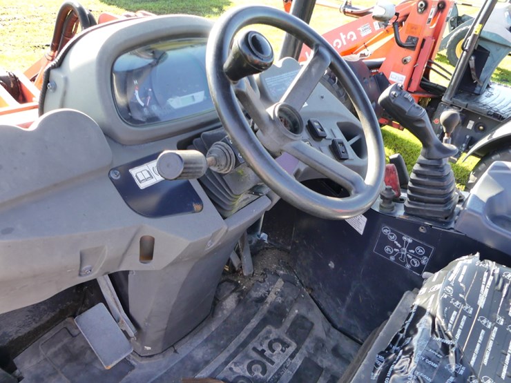 2020-kubota-r530-image-12