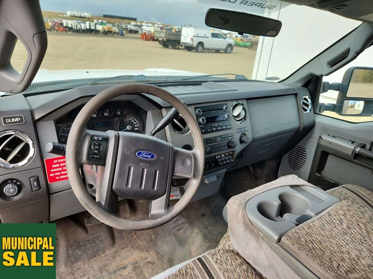 2012-ford-f550-image-17