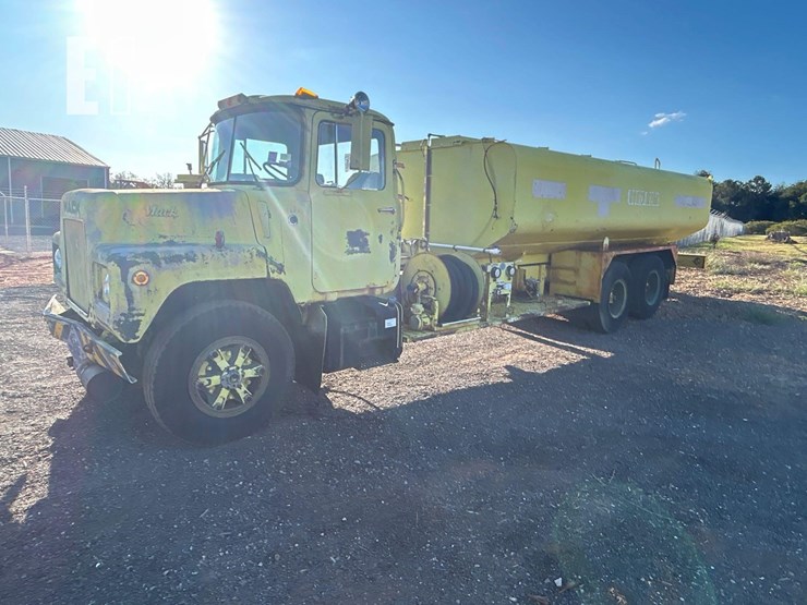1981-caterpillar-3208-image-2