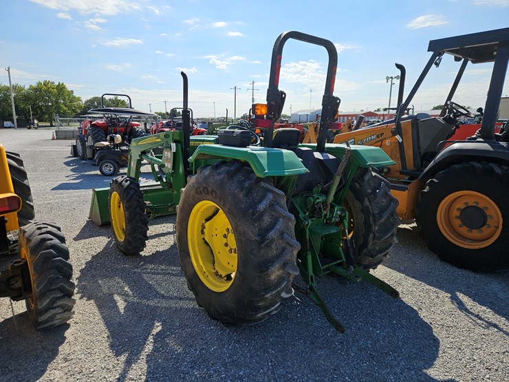 2009-john-deere-5065e-image-12