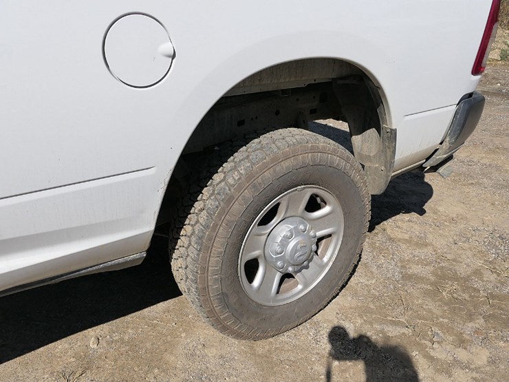 2020-dodge-ram-3500-image-9