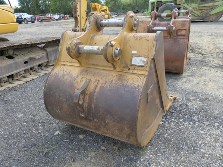 caterpillar-320d-image-4