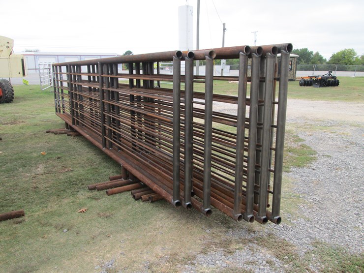 #61-•-(9)-freestanding-panels-&-(1)-gate-inv-#-29801-image-4