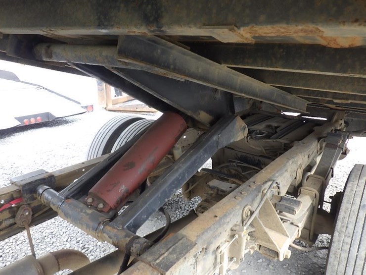 2004-ford-f550-image-7