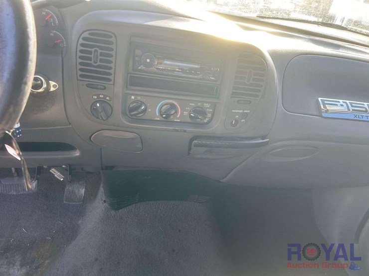 2002-ford-f150-image-16