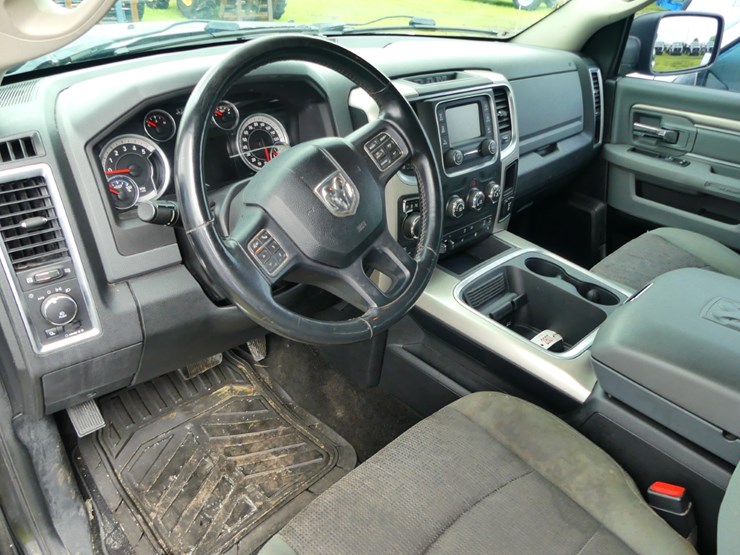 2015-dodge-ram-1500-image-12