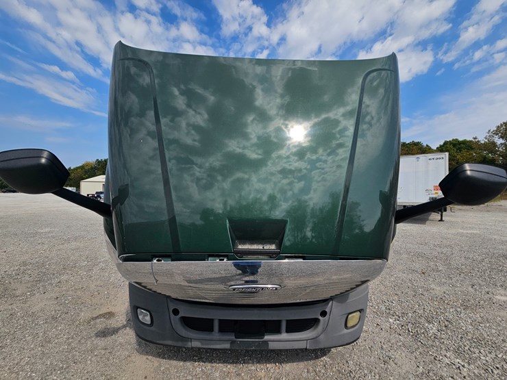 2017-freightliner-cascadia-125-image-38