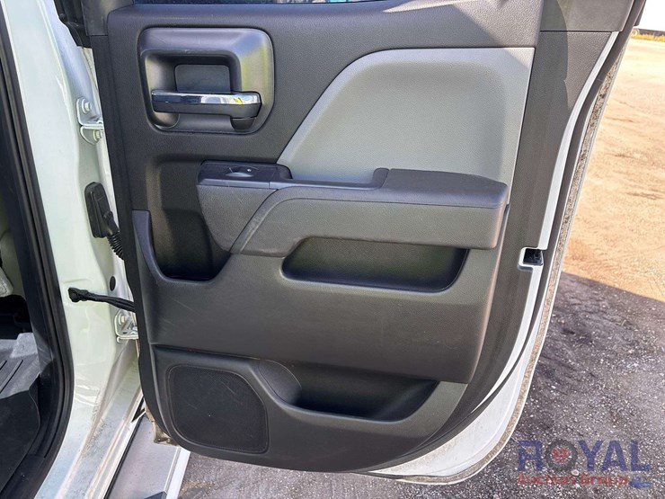 2017-chevrolet-silverado-1500-image-24
