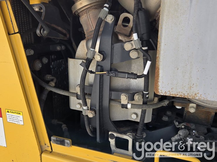 2022-komatsu-d65px-18-image-40