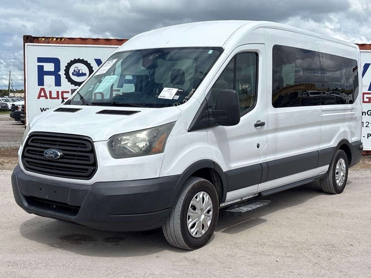 2015-ford-transit-image-1