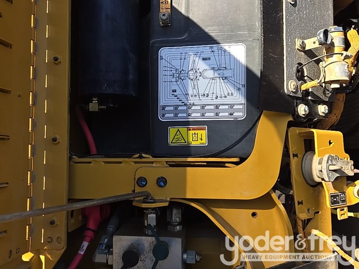 2016-caterpillar-140m3-image-59