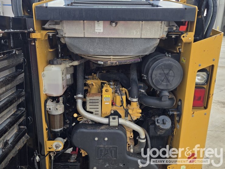 2016-caterpillar-259d-image-35