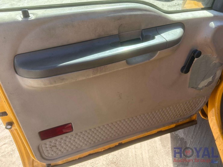 2002-ford-f450-image-33