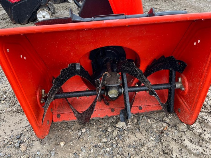 ariens-24"-walk-behind-snow-blower-image-9