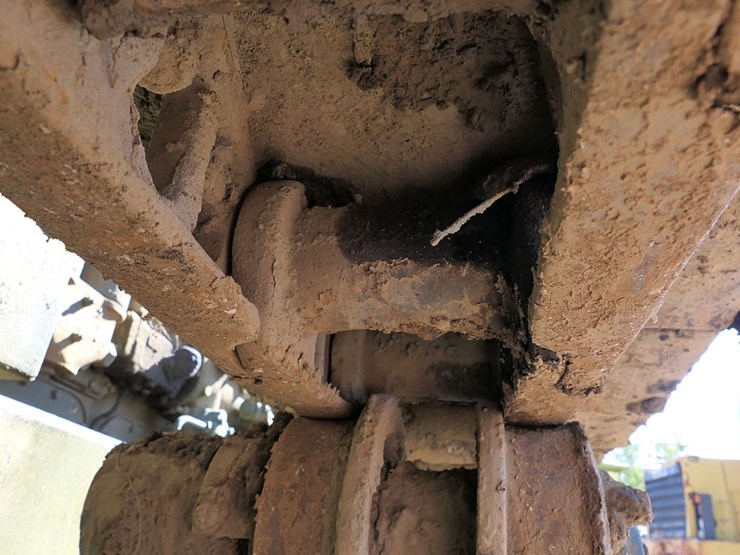 caterpillar-d6-image-15