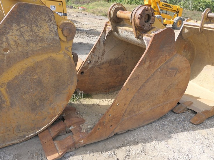 42''-bucket-for-cat-235-image-1