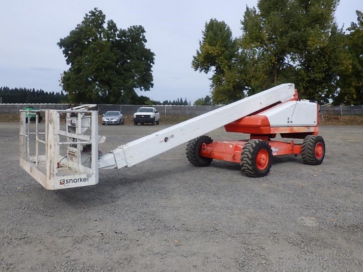 snorkel-telescopic-boom-lift-image-1