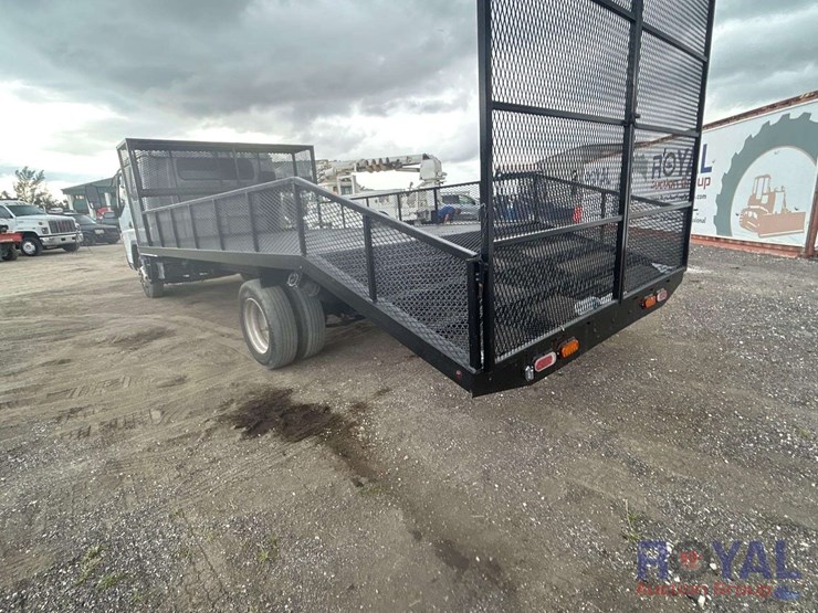 2013-mitsubishi-fuso-fec72w-image-33