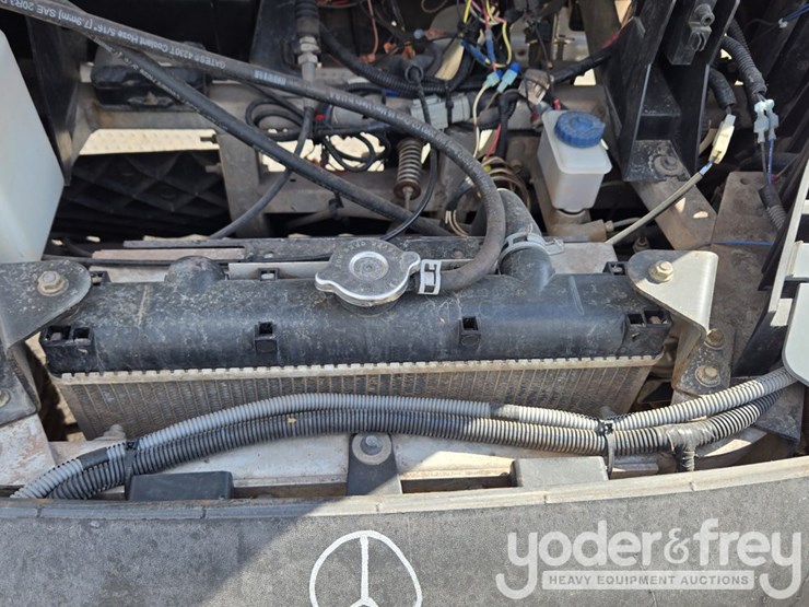 2019-club-car-carryall-1700-image-29