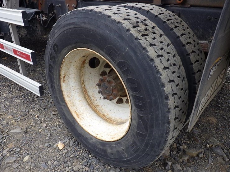 ford-f750-image-12