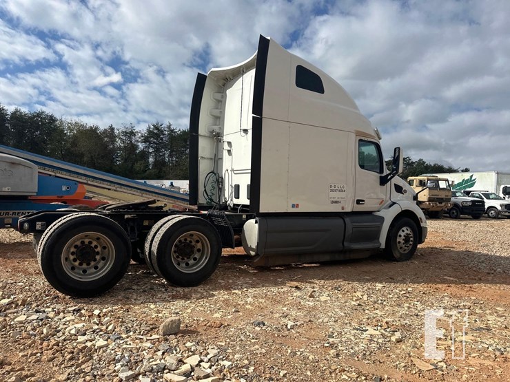 2020-peterbilt-579-image-5