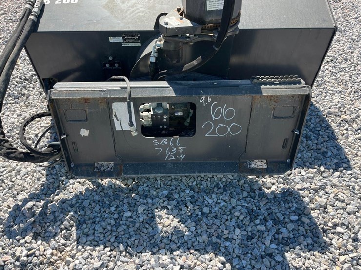 2019-bobcat-66"-sb200-snowblower-image-7