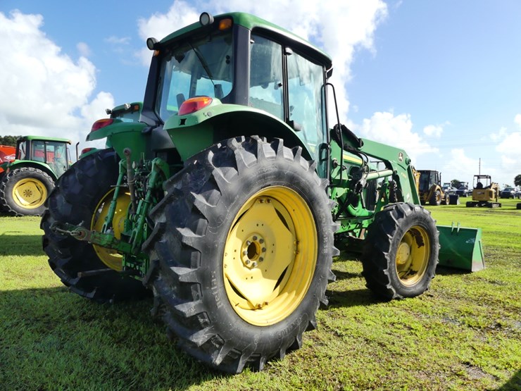 john-deere-7130-image-3