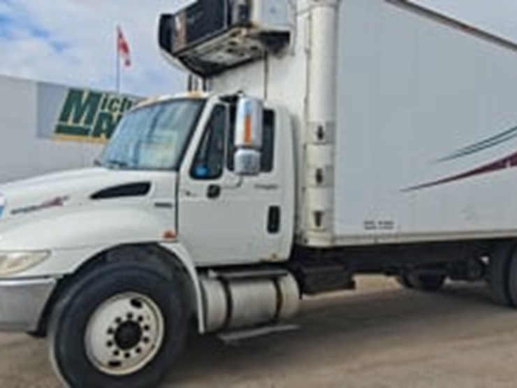 2009-international-durastar-4300-image-27
