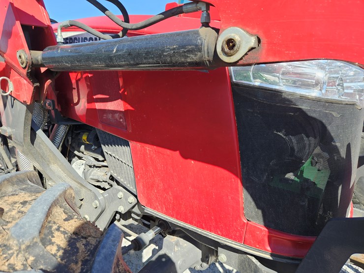 2015-massey-ferguson-4709-image-7