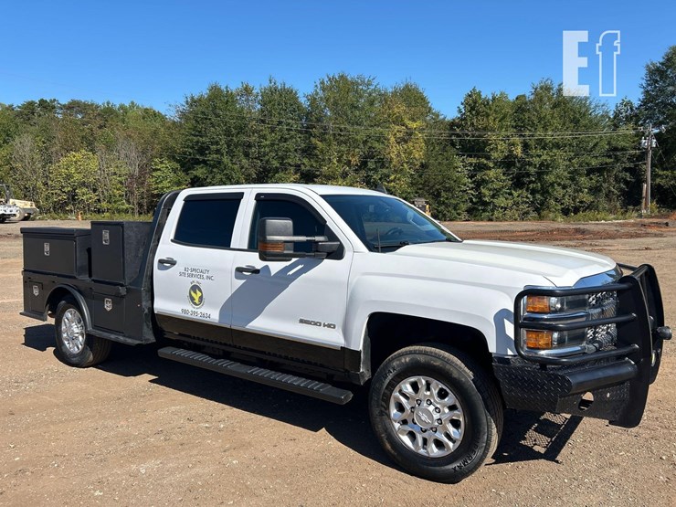 2019-chevrolet-silverado-3500hd-image-2