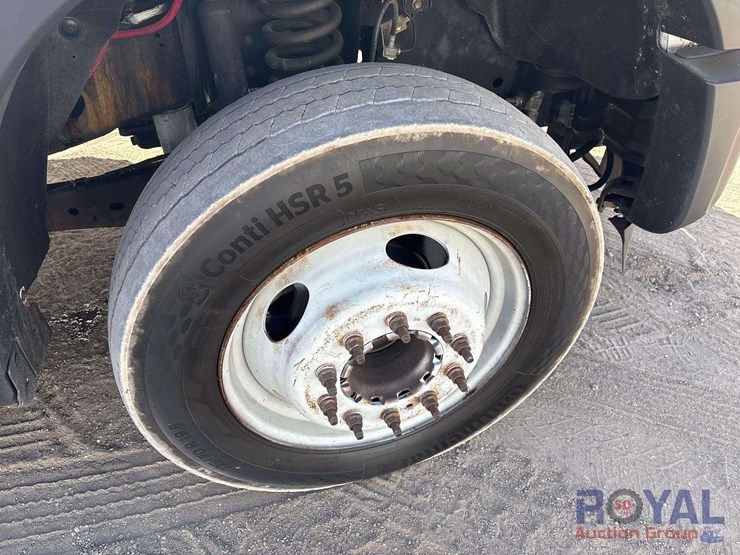2015-ford-f550-image-53
