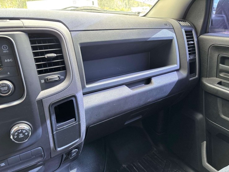 2019-dodge-ram-1500-image-18