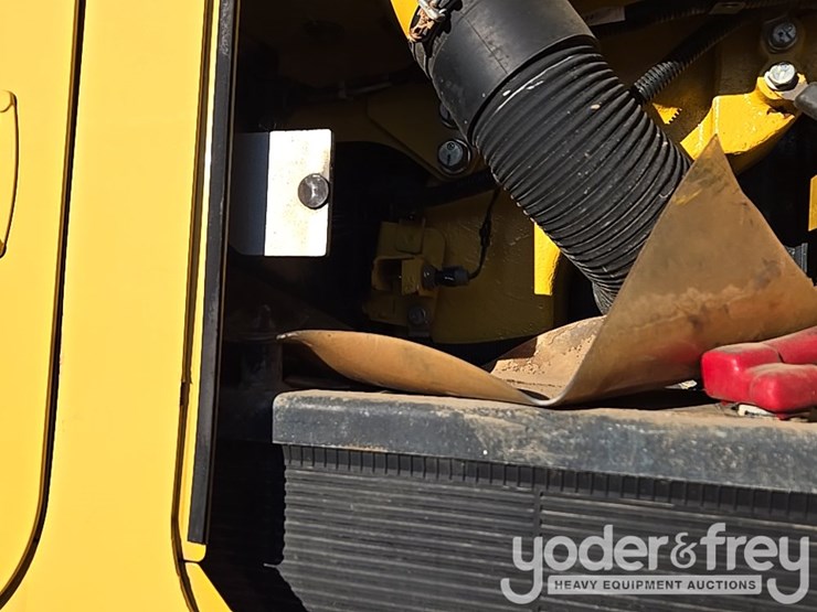 2019-komatsu-d65pxi-18-image-48