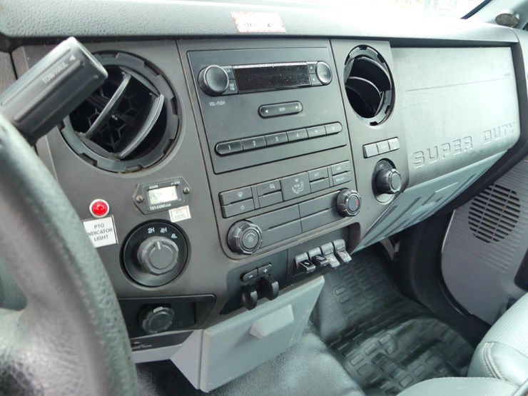 2016-ford-f550-xl-image-14