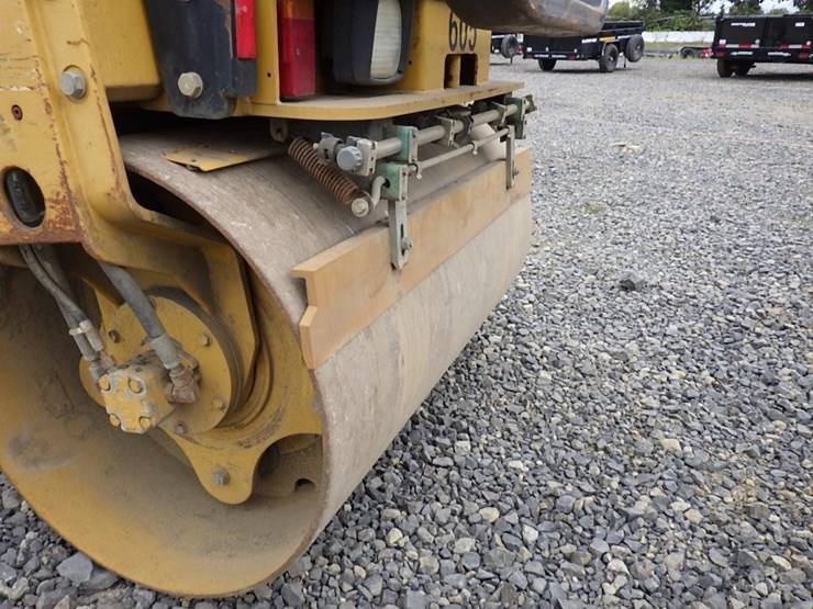 caterpillar-cb24-image-14