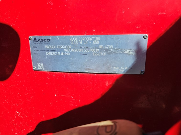 2015-massey-ferguson-4709-image-22