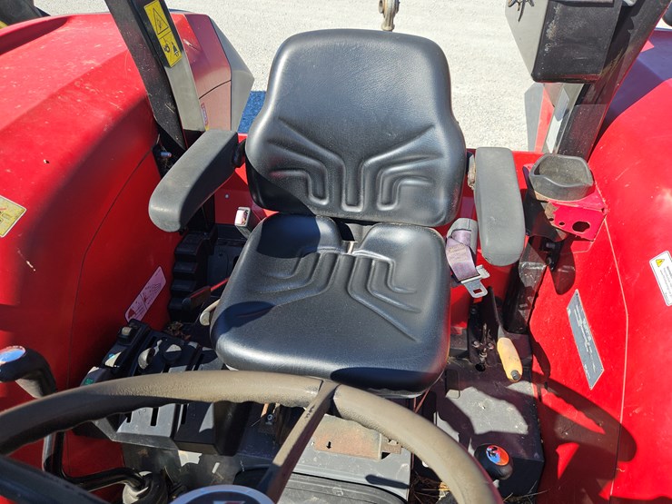 2015-massey-ferguson-4709-image-14