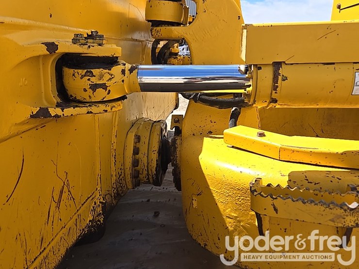 2022-komatsu-d71pxi-24-image-30